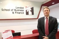 English in Singapore – a free tuition week