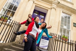 Special offer on vacation English courses in the UK for schoolchildren in summer 2016 – 15-20% discount at KAPLAN centres! Special offer on vacation English courses in the UK for schoolchildren in summer 2016 – 15-20% discount at KAPLAN centres!